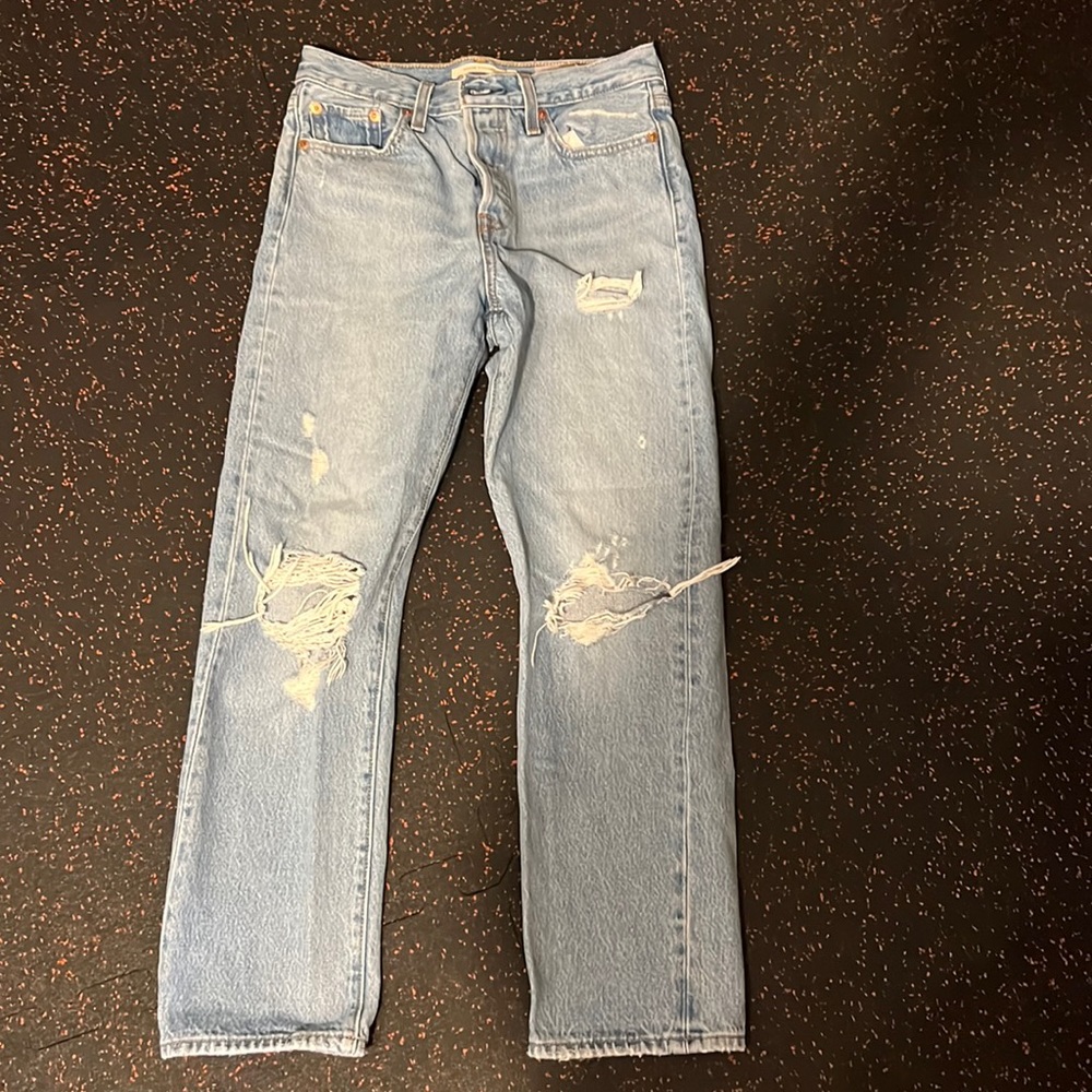 Levi’s wedgie straight 26